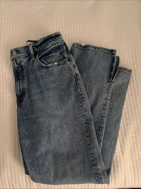 Abercrombie & Fitch The 90s Straight Ultra High Rise Jean